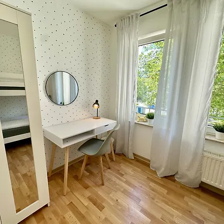 Familiennest - Grosszuegige Familienwohnung Mit Balkon * Zwenkau