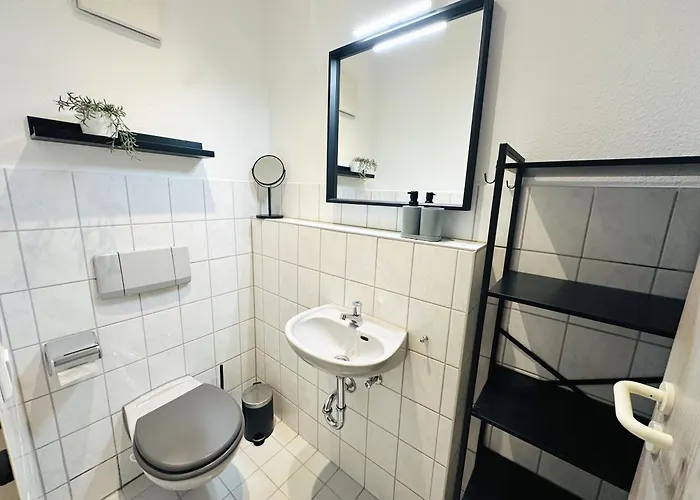 Apartment Familiennest - Grosszuegige Familienwohnung Mit Balkon Zwenkau