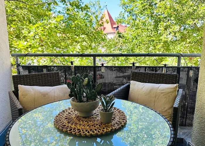 Apartment Familiennest - Grosszuegige Familienwohnung Mit Balkon Zwenkau